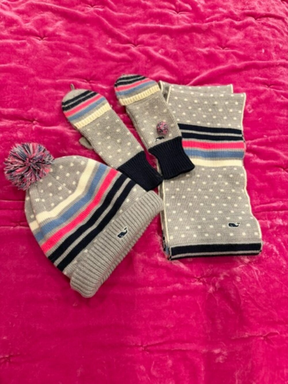 Vineyard Vines Girls Scarf, Beanie & Mittens Set
